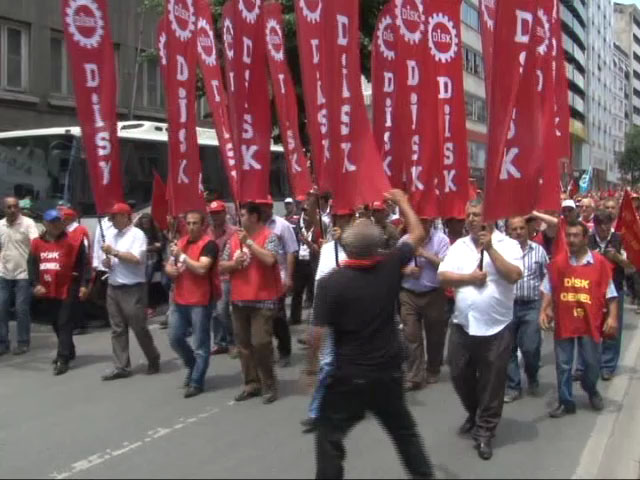DİSK Taksim’e yürüyor