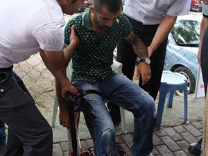 Karısıyla İlişkisi Var Diye Adliyeyi Kana Buladı