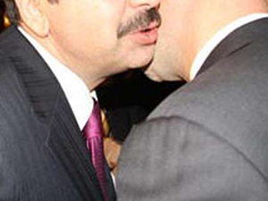 Yanak Yanağa Öpüşmeyin