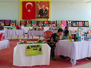 Ilıca’da Bilim Şenliği Ve Resim Sergisi Düzenlendi