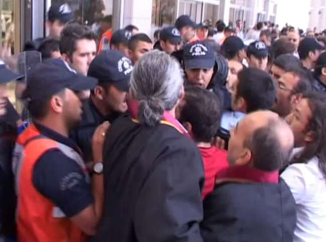 Çok sayıda avukata gözaltı