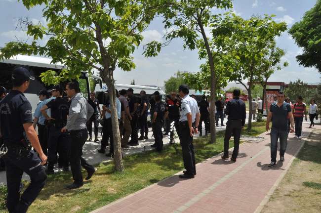 Öğrencinin üzerinden döner bıçağı çıktı