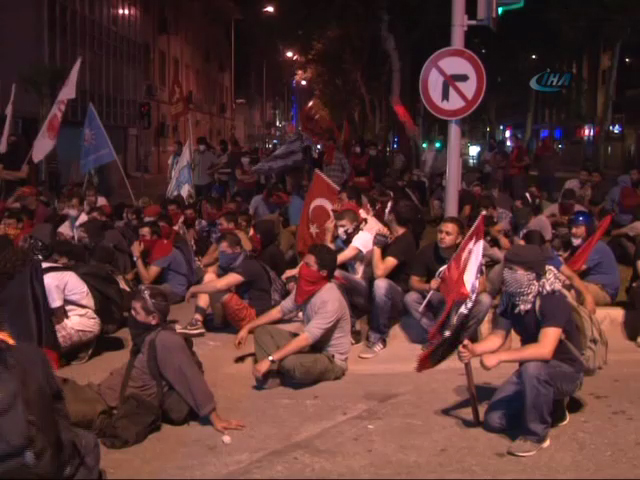 İzmir’de Taksim portestosu