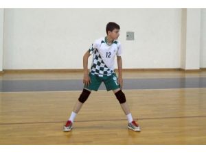 Yenişehir Belediyesporlu Voleybolcu Milli Takıma Seçildi