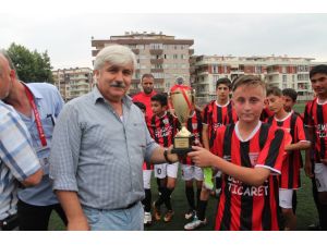 Yalovada U-13’ün Şampiyonu Doğuşspor