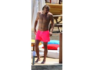 Fenerbahçeli Futbolcu Caner Erkinin Tatil Keyfi