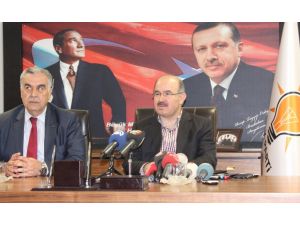 Ak Parti Genel Başkan Yardımcısı Çelik, Gazetecilerin Sorularını Yanıtladı