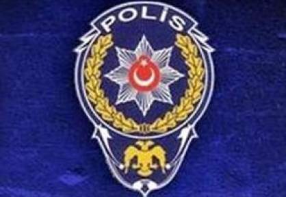 Uyarıda Bulunan Polisi Darp Ettiler