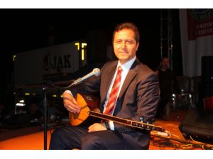 “hemşehri Buluşması”, Orhan Hakalmaz Konseriyle Sona Erdi