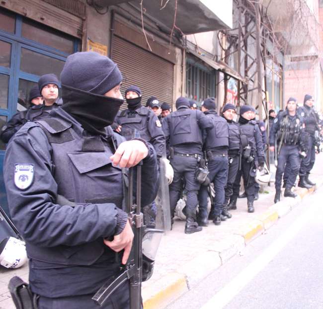 DHKP/C Operasyonunda 5 Gözaltı