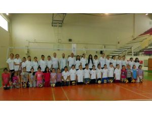 Bafra’da Yaz Voleybol Okulu