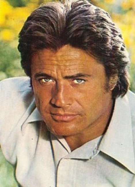 İşte İlk Duran Adam