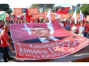 Arnavutlukta Başbakan Erdoğan’a Destek Mitingi