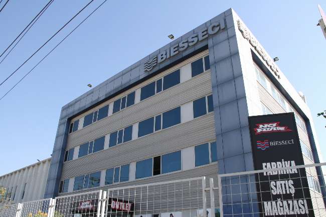 Eski Galatasaray Başkanının Fabrikasına Haciz