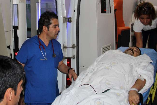 Öğretmen, Ağaç Yerine Ayağını Kesti