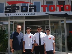Başarılı Boksörlerden Uçara Ziyaret