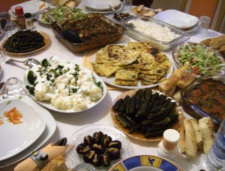 Acıkmadan Yemeyin, Doymadan Kalkın