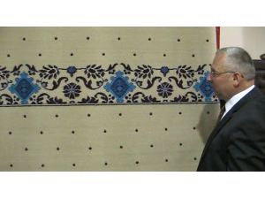 Kral Abdülaziz Camii’nin Halıları Demirci’den