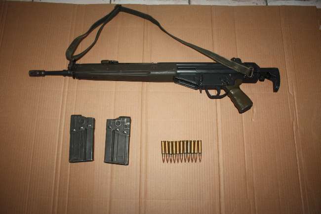 Şüpheli araçtan uzun namlulu silah çıktı