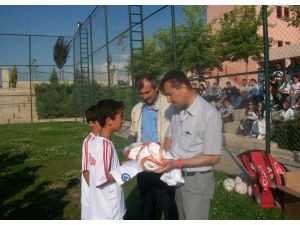 Sultanderespor Futbol Yaz Okulunu Açtı