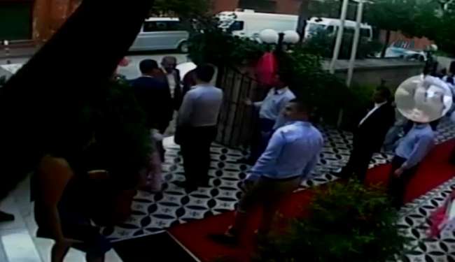 Altın Dolu Çantayı Böyle Çaldılar