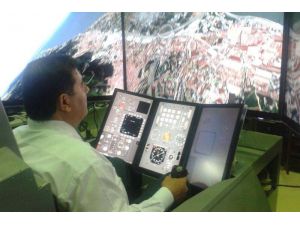 Ak Partili Sait Pilot Oldu, F-16 Uçaklarını Test Etti