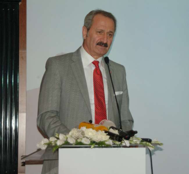 Bakan Çağlayan’dan İhracatçılara Öneri