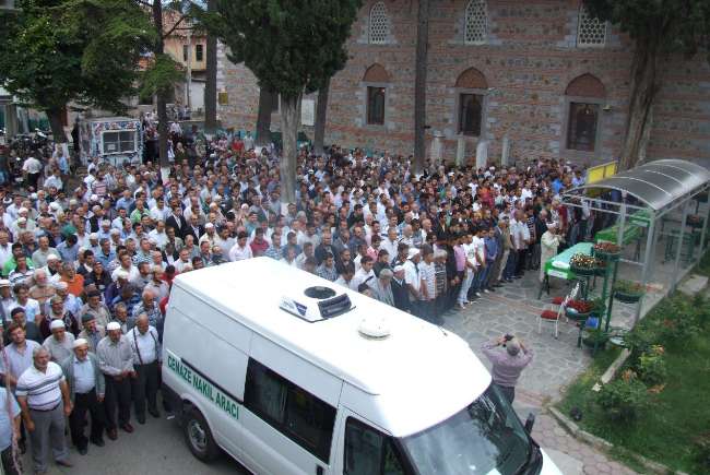 Ölümünü Facebook’tan Bildirmiş