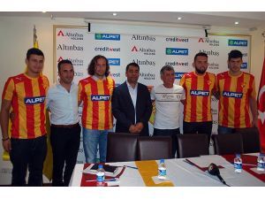 Göztepe’de Kaleye Toplu Sözleşme