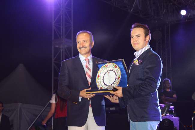 Festivalde Mustafa Ceceli Rüzgarı