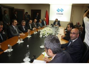 Müsiad, 2013 Yılı Ekonomi Raporunu Bakanlara Sundu