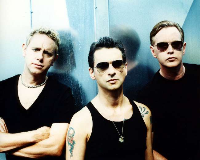 Depeche Mode’dan Şok Üstüne Şok