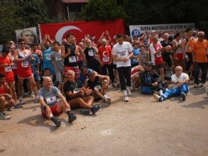 Bu Yaşında Gençlere Taş Çıkartıyor
