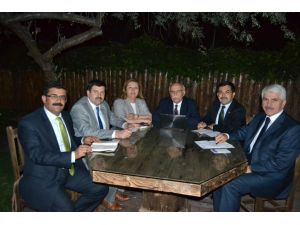 Ak Parti’de İstişare Toplantısı