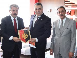 Bbp Genel Başkanı Desticiden Eskişehirspora Ziyaret