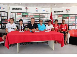 Manisaspor Altyapısından Beş Oyuncuyu Profesyonel Kadrosuna Kattı