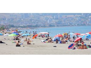 Samsunlular Denize Akın Etti