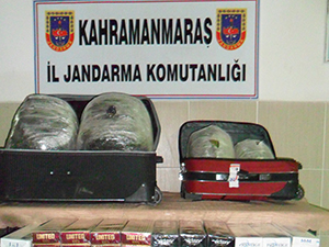 Uyuşturucu Ve Kaçak Sigara Sevkiyatı Yol Kontrolüne Takıldı 