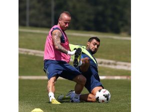 Fenerbahçe’de Yeni Sezon Hazırlıkları Sürüyor