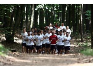 Beşiktaş Havuzda Oyun Oynadı