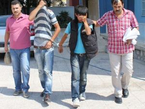 Kolu Sakat Hırsız Güvenlik Kamerasında