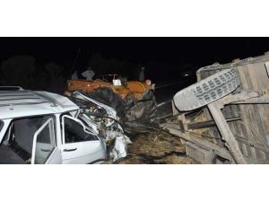 Zincirleme Trafik Kazası: 1 Ölü, 12 Yaralı