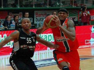 Banvit Yıldızını Kaptırmadı