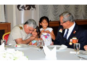 Genelkurmay Başkanı Orgeneral Özel, Gaziler Ve Ailelerine İftar Verdi