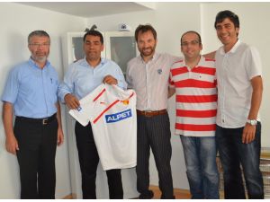 Göztepe’den Tsyd’ye Ziyaret