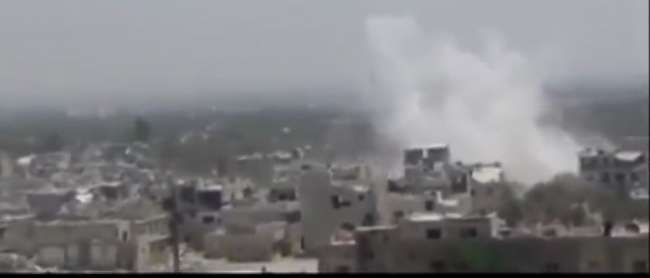 Esed Bombalamaya Devam Ediyor