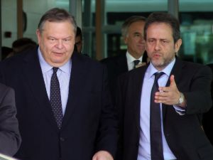 Yunan Bakan Türkiye’de