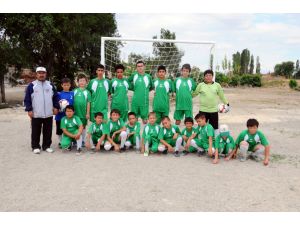 Esentepeli Çocuklar İçin Futbol Okulu