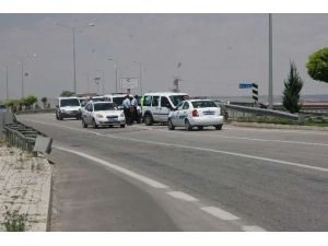 10 Polis Aracı Zor Durdurdu