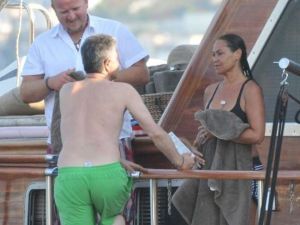 Avşar Kızı Mavi Yolculukta